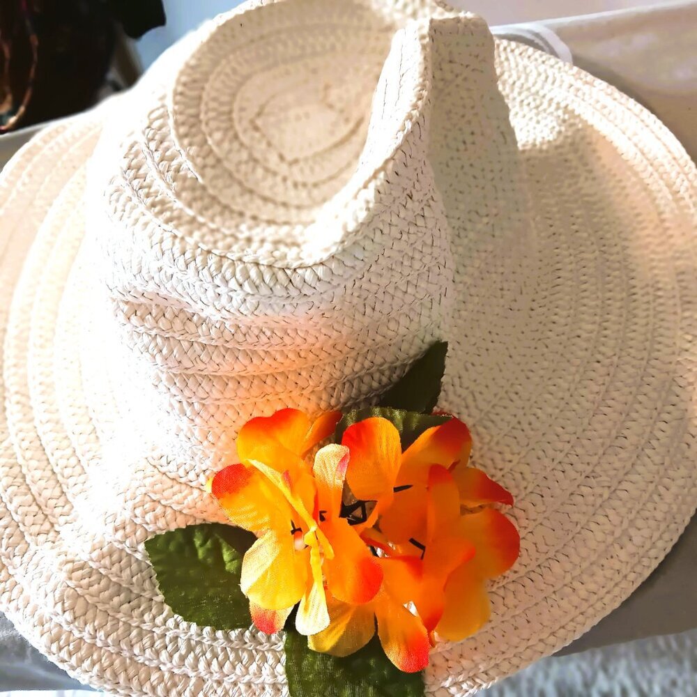 MADEWELL STRAW BUCKET  HAT W/HAND-SEWN FLOWERS